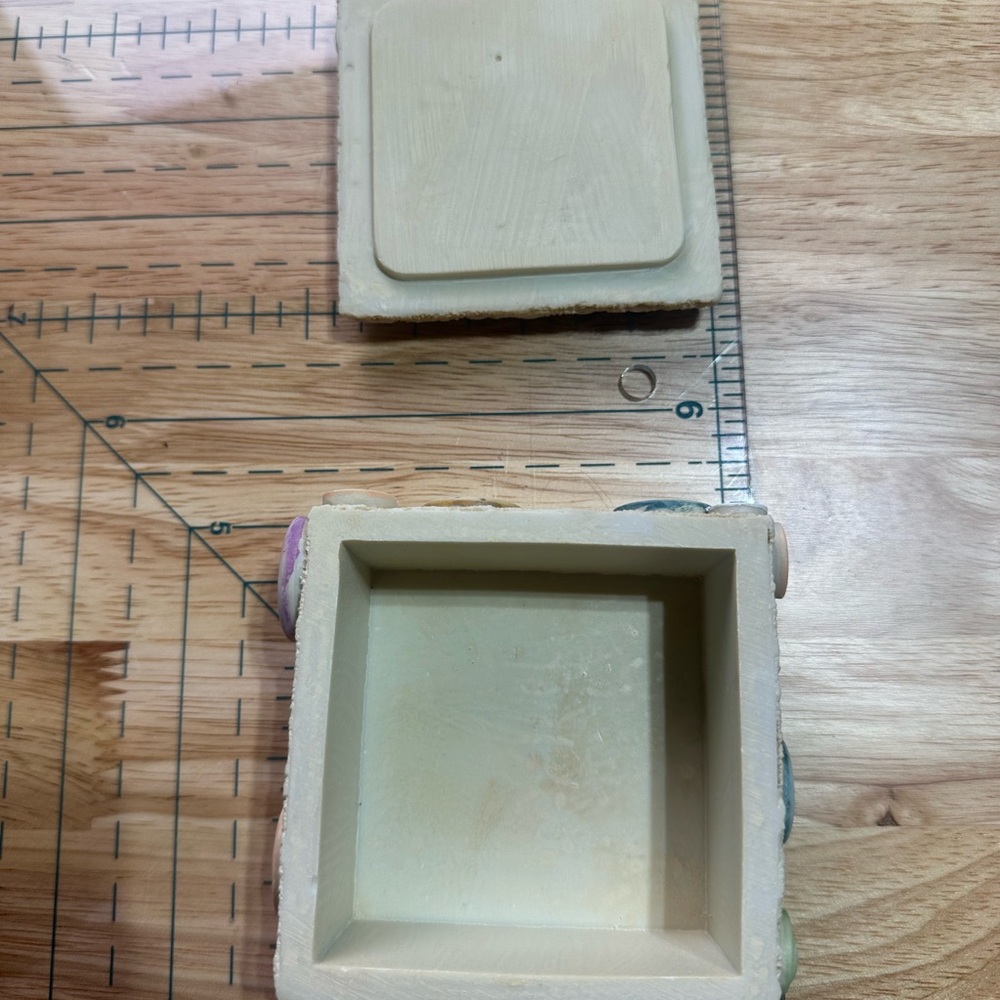 Colorful Button Ceramic Decor Box - Picture 4 of 10
